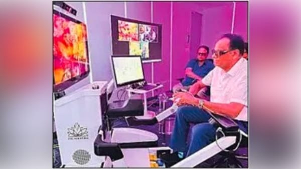 tele surgery approved In india, Now doctors will be do major treatment in small hospitals of remote areas