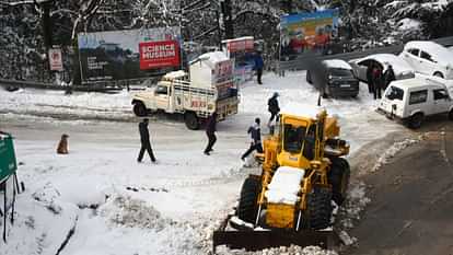 141 roads including highway blocked in Shimla 102 bus routes failed, tourist vehicles banned beyond Dhali