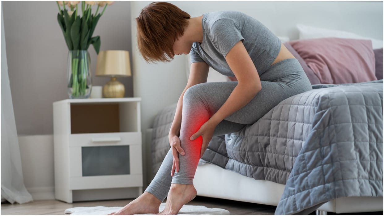leg pain and swelling indicates health risks pairo me sujan ke lakshan