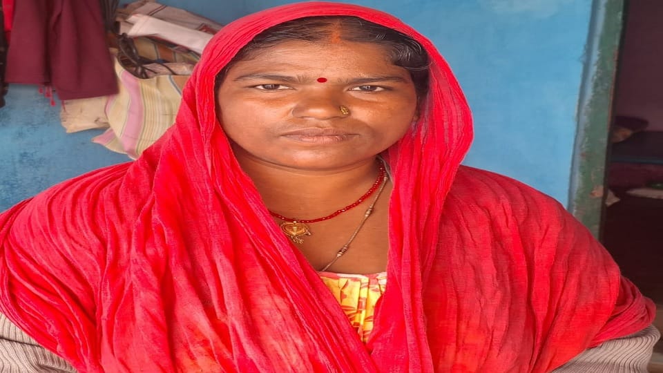 Set an example of humanity by helping the poor woman life saved in Balrampur Ramanujganj
