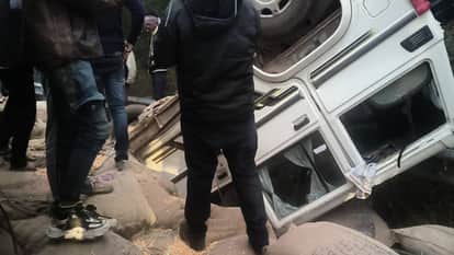 Guna speeding truck hit officer car and overturned three people including Tehsildar were seriously injured