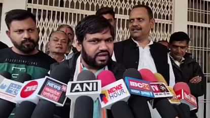 Katni: युवा कांग्रेस ने प्रदर्शन कर MLA संजय पाठक पर लगाए सहारा जमीन घोटाले का आरोप, वाटर चार्ज कर आठ गिरफ्तार Katni Youth Congress protested and accused MLA Sanjay Pathak of Sahara land scam