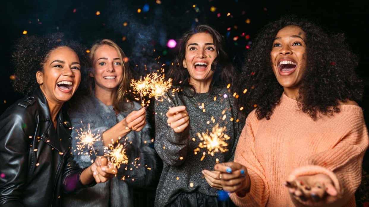 New Year 2025 Party Outfit Ideas Trendy Party Outfit Ideas Fashion Tips in Hindi