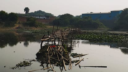 Special Report Sri Lanka in Varanasi villagers demanding concrete bridge collect funds every year