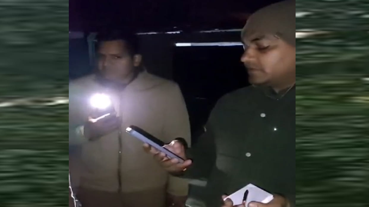 Constable said to women sitting outside the house - I will ruin the map, video goes viral