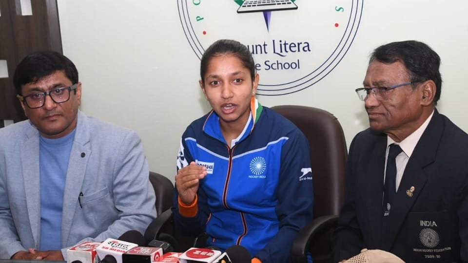Jhansi News Indian junior hockey team captain Jyoti Singh shared her experiences