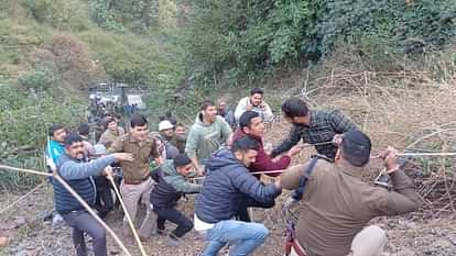 Bhimtal Bus Accident: 'मैंने बस को सड़क पर लाने की काफी कोशिश की, लेकिन...', चालक की जुबानी, हादसे की कहानी Bhimtal Bus Accident I tried hard to get bus on the road but story of accident in words of driver