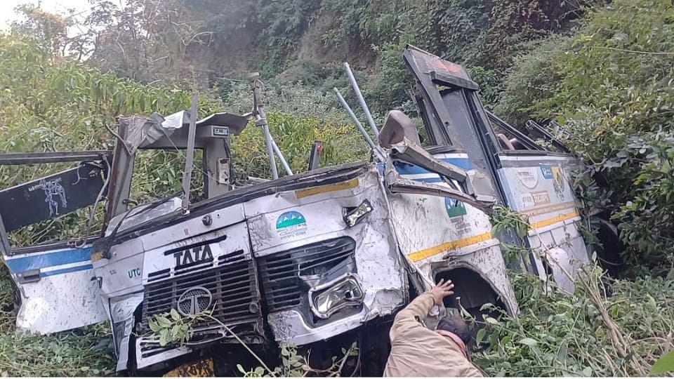 Bhimtal Bus Accident: Ranjana eyes kept searching for her friend in the ambulance after bhimtal bus accident