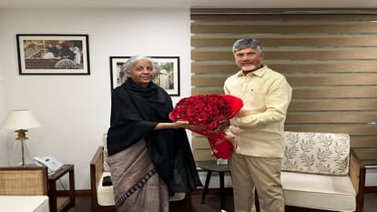 Andhra CM meets PM, discusses state's financial challenges, seeks more support Hindi News