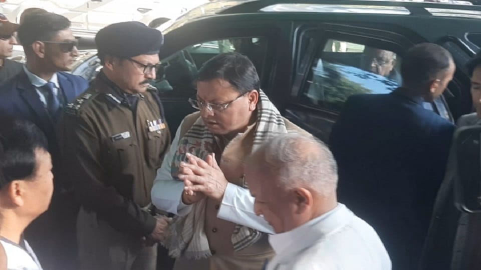 CM Pushkar Singh Dhami met the injured in Bhimtal accident at Sushila Tiwari Hospital haldwani
