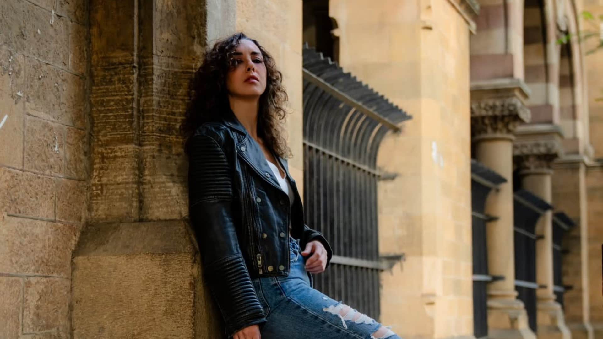 Kallirroi Tziafeta Kali shines with praise for her role in film barroz goes to Greece to celebrate Christmas