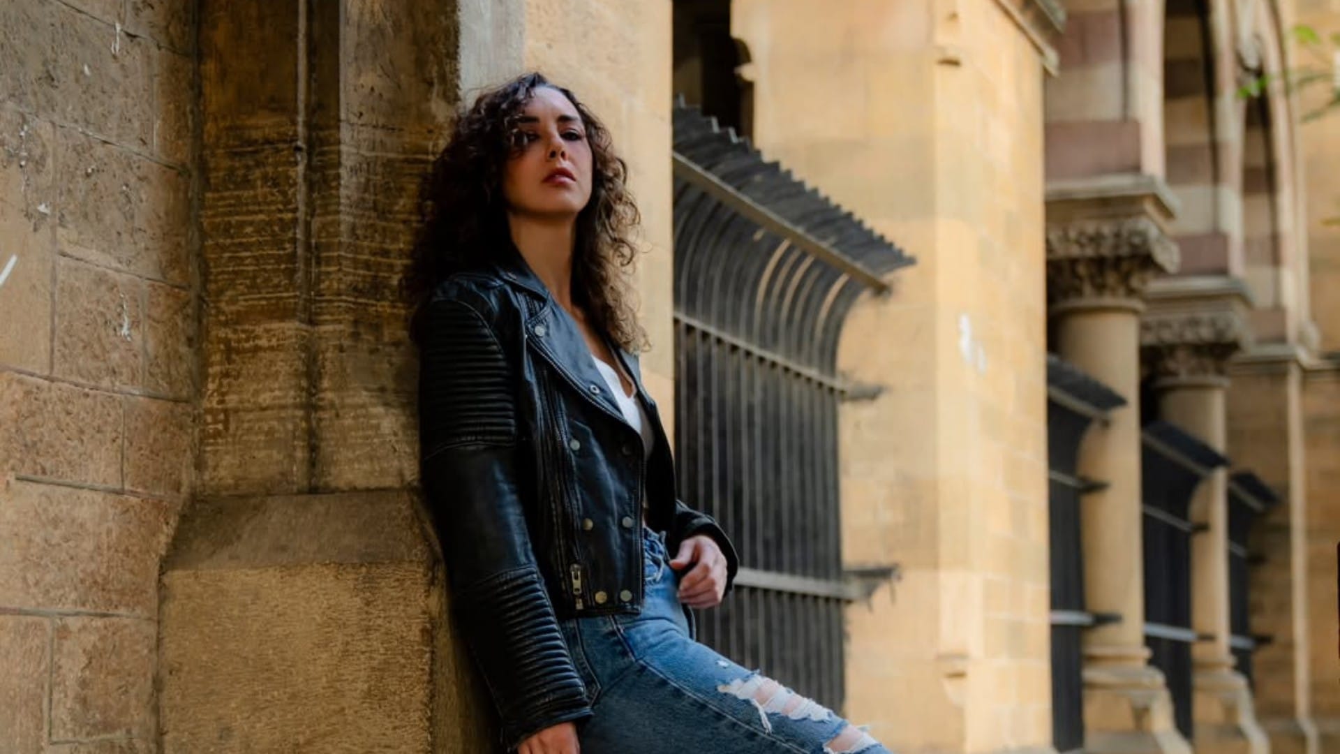 Kallirroi Tziafeta Kali shines with praise for her role in film barroz goes to Greece to celebrate Christmas