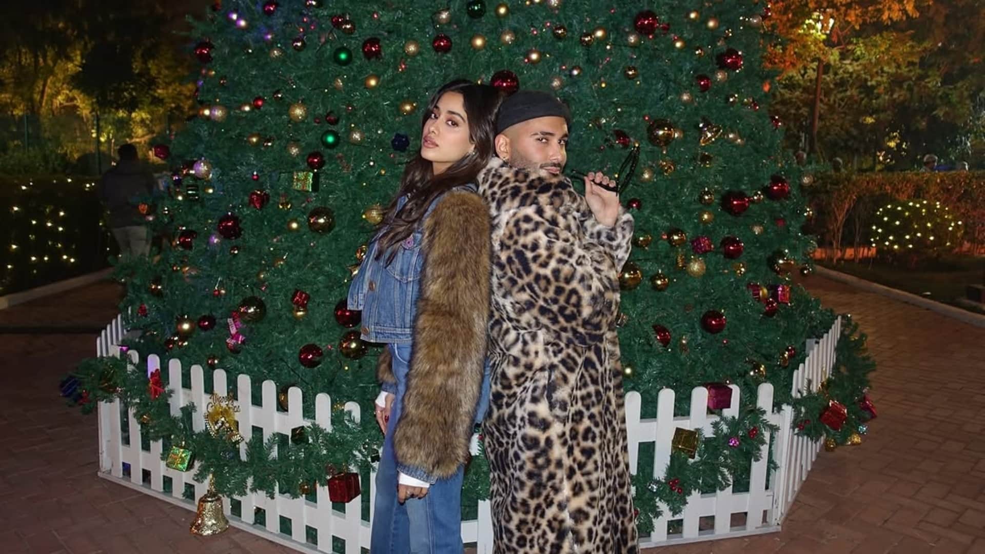 Janhvi Kapoor Shikhar Pahariya Celebrate Christmas Together Orry shares Photos Goes Viral