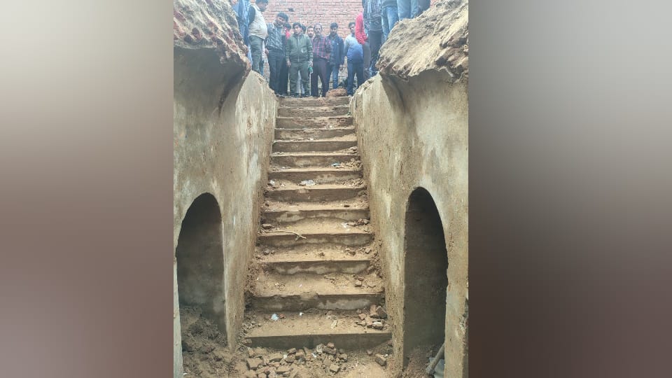 Sambhal Stepwell Excavation of second floor of stepwell stopped in Sambhal