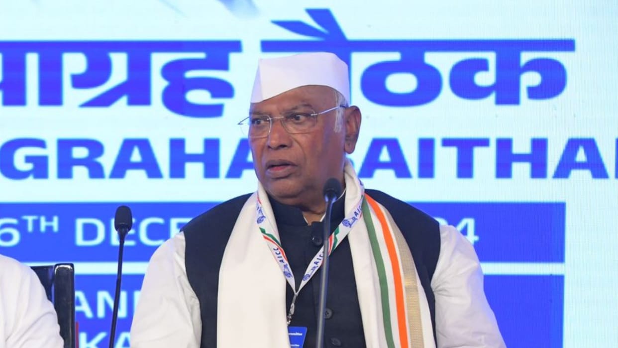 Kharge Urges union minister to fast track key proposals for Central University of Karnataka News In Hindi
