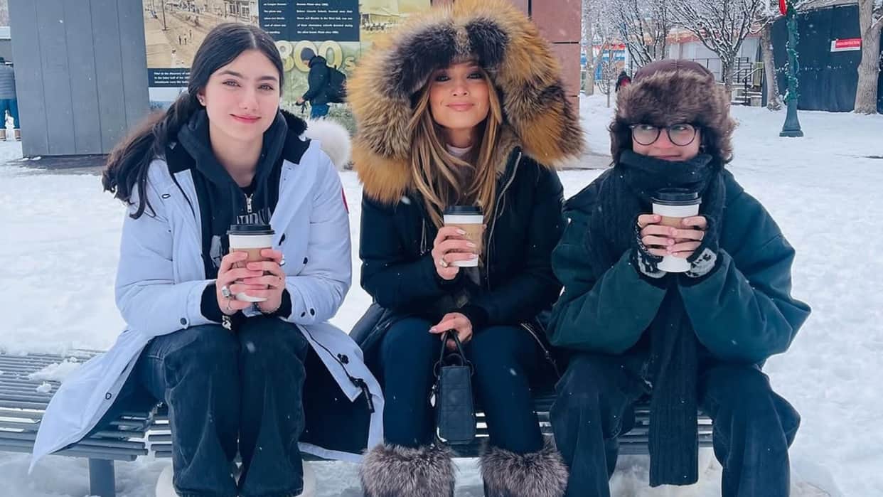 Jennifer Lopez Celebrates Christmas In Aspen With Kids Hollywood Actress Shares Snowy Snaps From Their Outing
