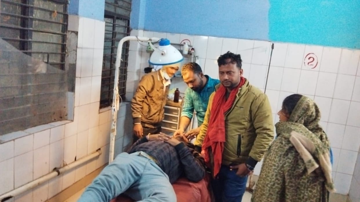 Bihar News : Two parties clashed over parking of vehicles, firing and bombs thrown vaishali bihar police