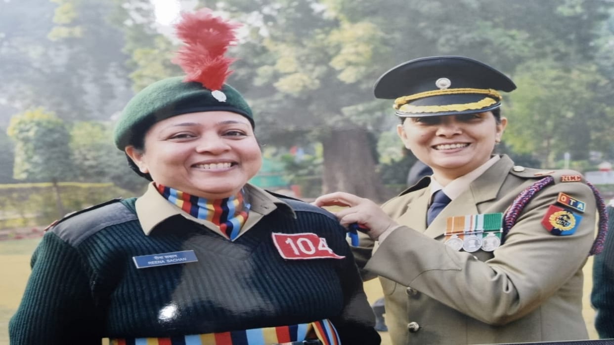 Dr. Reena Sachan got Lieutenant rank in NCC, is the HOD of Microbiology in Medical College.