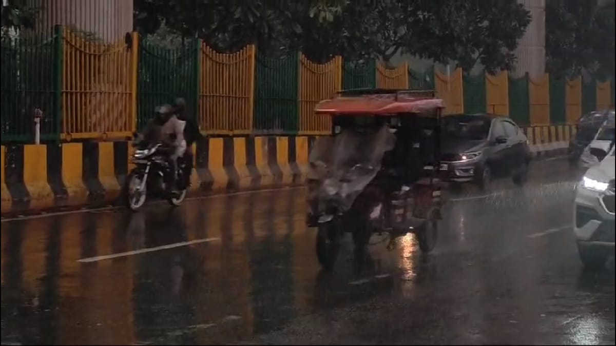 NCR Weather: भीषण गर्मी और उमस में गिरीं राहत की बूंदें, एनसीआर के कुछ हिस्सों में बारिश