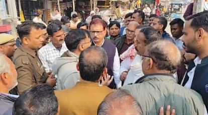 Yatra started for Bundelkhand separate state Raja Bundela had a heated argument with police