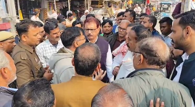 Yatra started for Bundelkhand separate state Raja Bundela had a heated argument with police