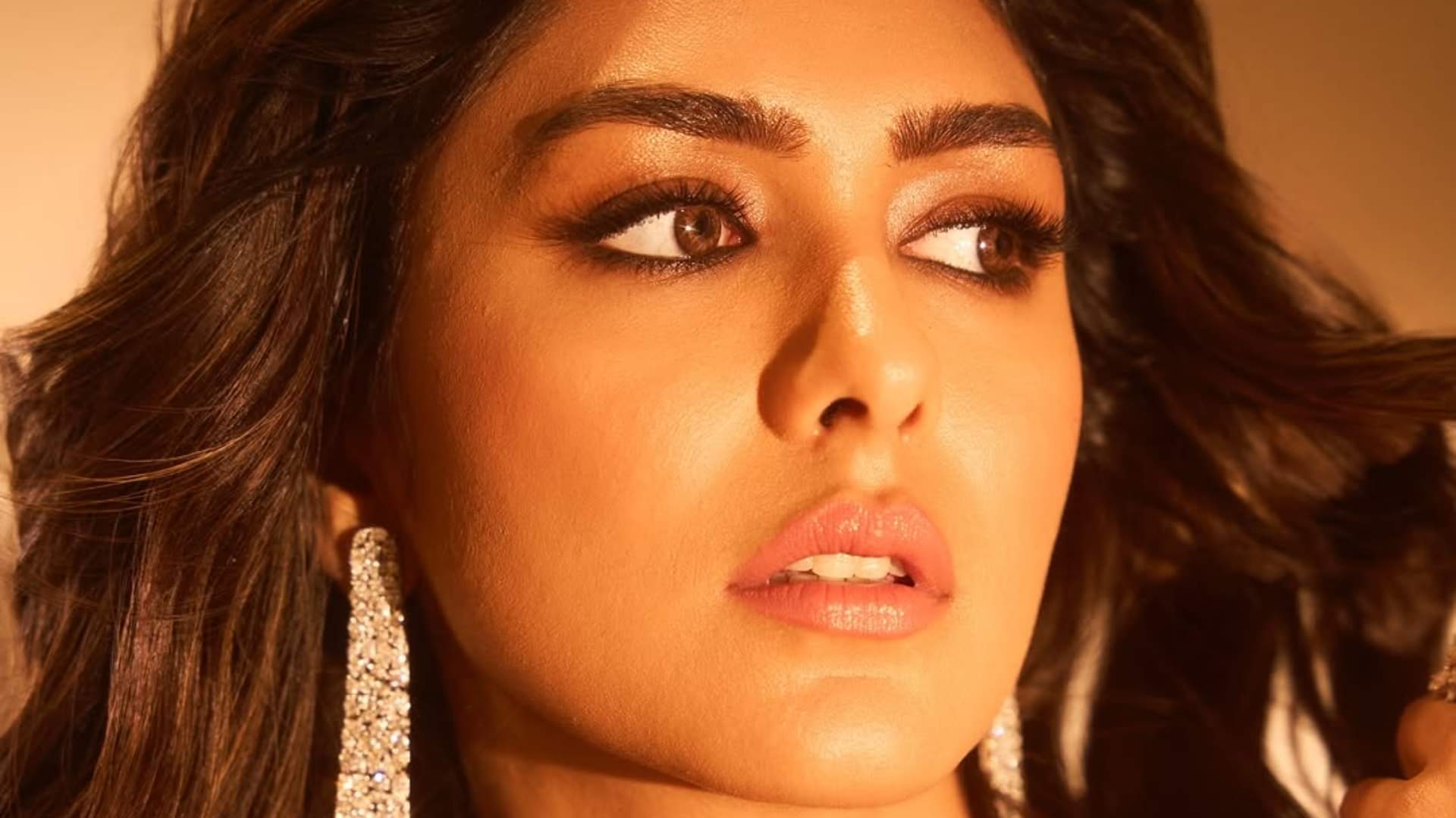 Mrunal Thakur Shares Her Super 30 movie Audition Clip Director Vikas Bahl Reveals Why He Was Struck