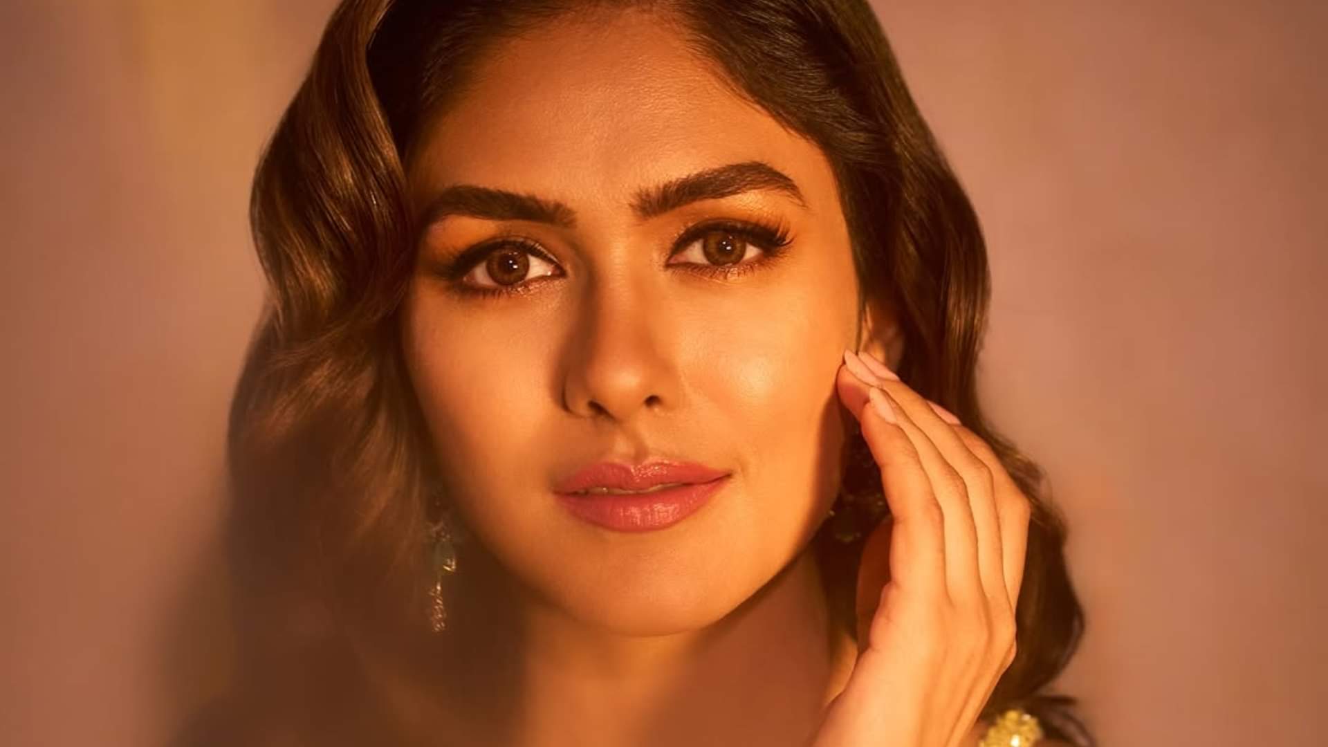 Mrunal Thakur Shares Her Super 30 movie Audition Clip Director Vikas Bahl Reveals Why He Was Struck