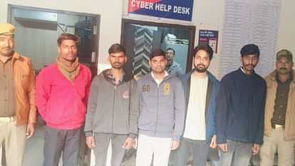 Varanasi : मनु स्मृति जलाने के प्रयास, मारपीट, उन्माद फैलाने के आरोप में 13 छात्र-छात्राओं को जेल भेजा 13 students sent to jail on charges of attempting to burn Manu Smriti assault and spreading hysteria