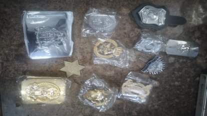 अलीगढ़ में बने बिल्ले, स्टार, बैज, मोनोग्राम, बैल्ट के बक्कल