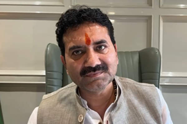 MP News BJP MLA Golu Shukla's Son Rudraksh Enters Mahakaleshwar During Bhasma Aarti, Live Telecast Halted