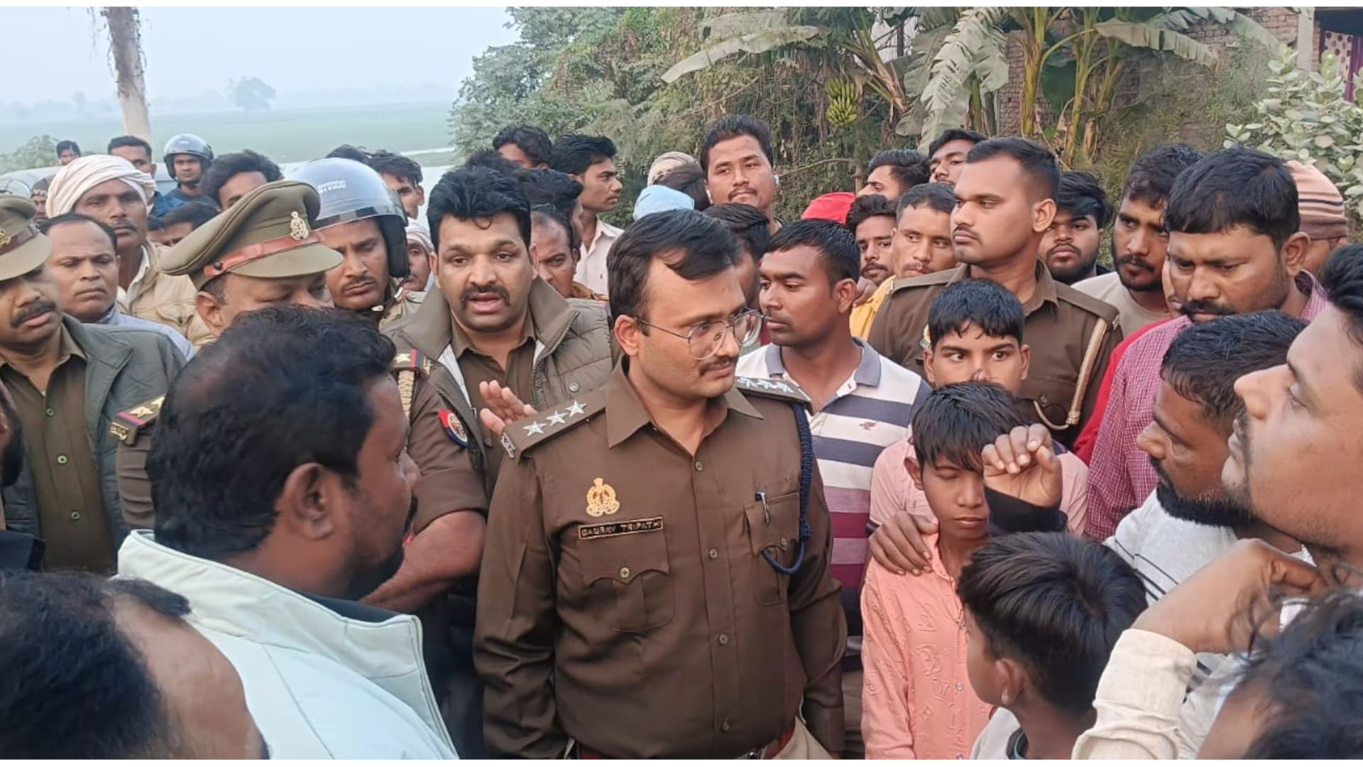 A married woman who got burnt in the arson incident in Gorakhpur Dahala village also died.