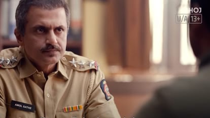 Khoj Parchaiyo Ke Uss Paar Review by Pankaj Shukla Sharib Hashmi Anupriya Goenka Aamir Dalvi Prabal Baruah
