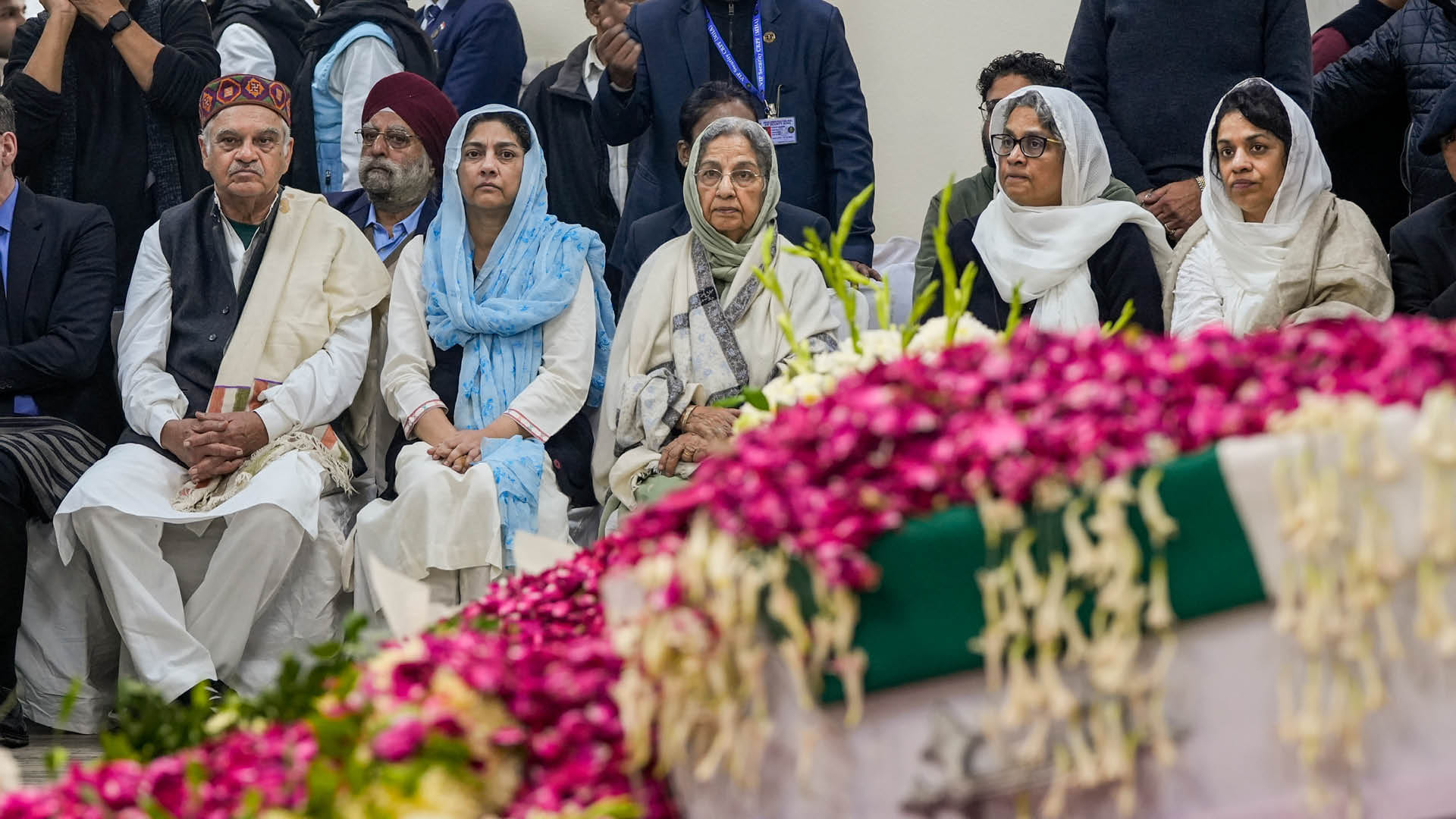 Manmohan Singh's final journey begins from AICC headquarters