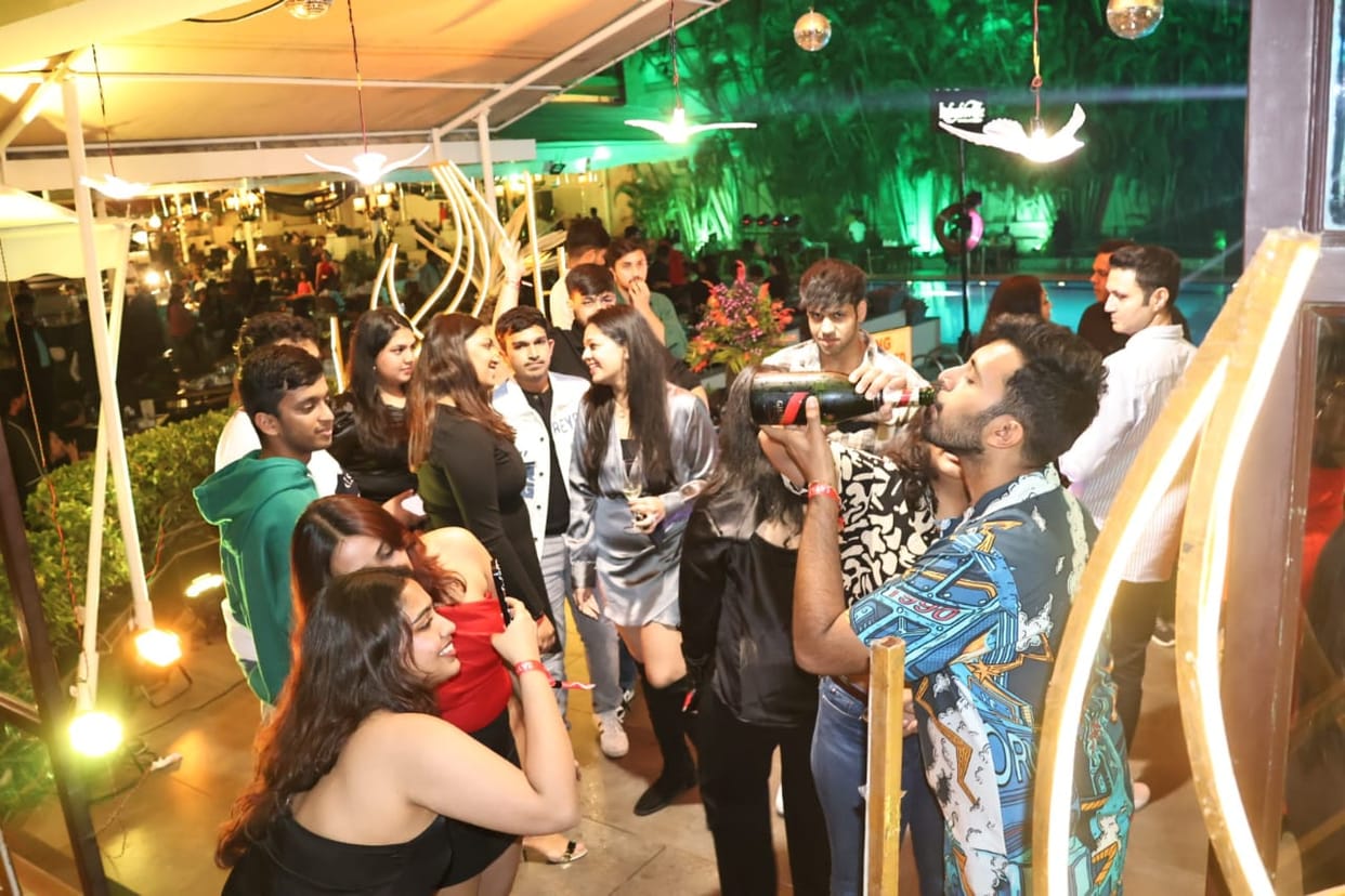 Indore: Police officers reached farm house and resort, instructed not to celebrate New Year till late night