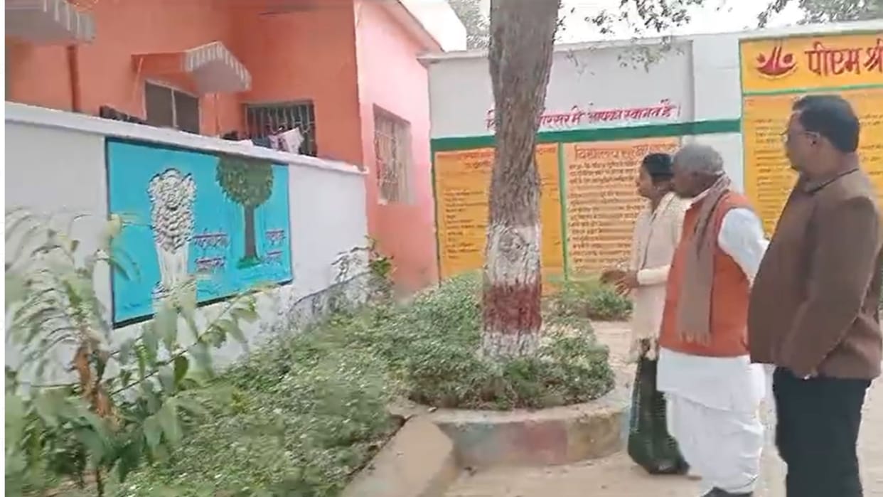 School picture changed, primary school became second center of attraction due to picture of wall painting