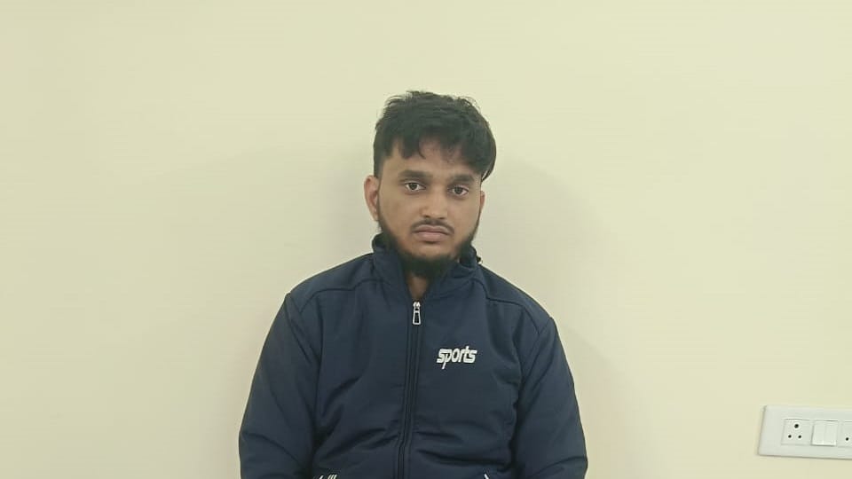 girlfriend blackmailed him and demanded 30 lakh rupees young man kidnapped his own nephew