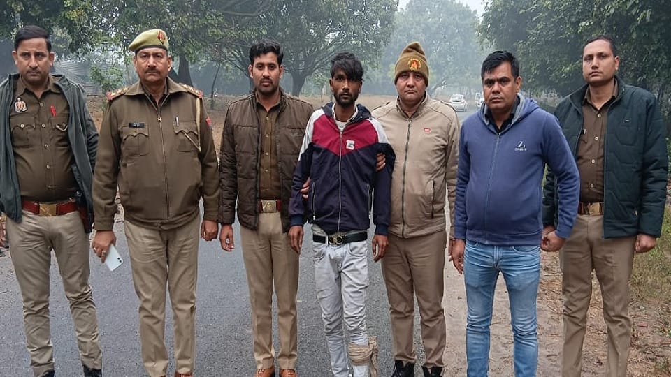 A miscreant who stole from houses was shot in a police encounter
