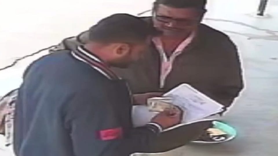 Patwari took bribe from farmer in Gaurela Pendra Marwahi Collector suspended him