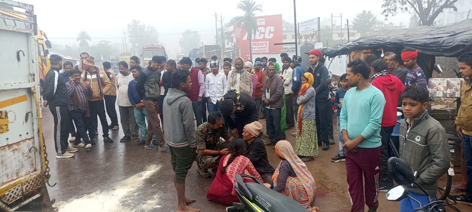 रोती बिलखती मां