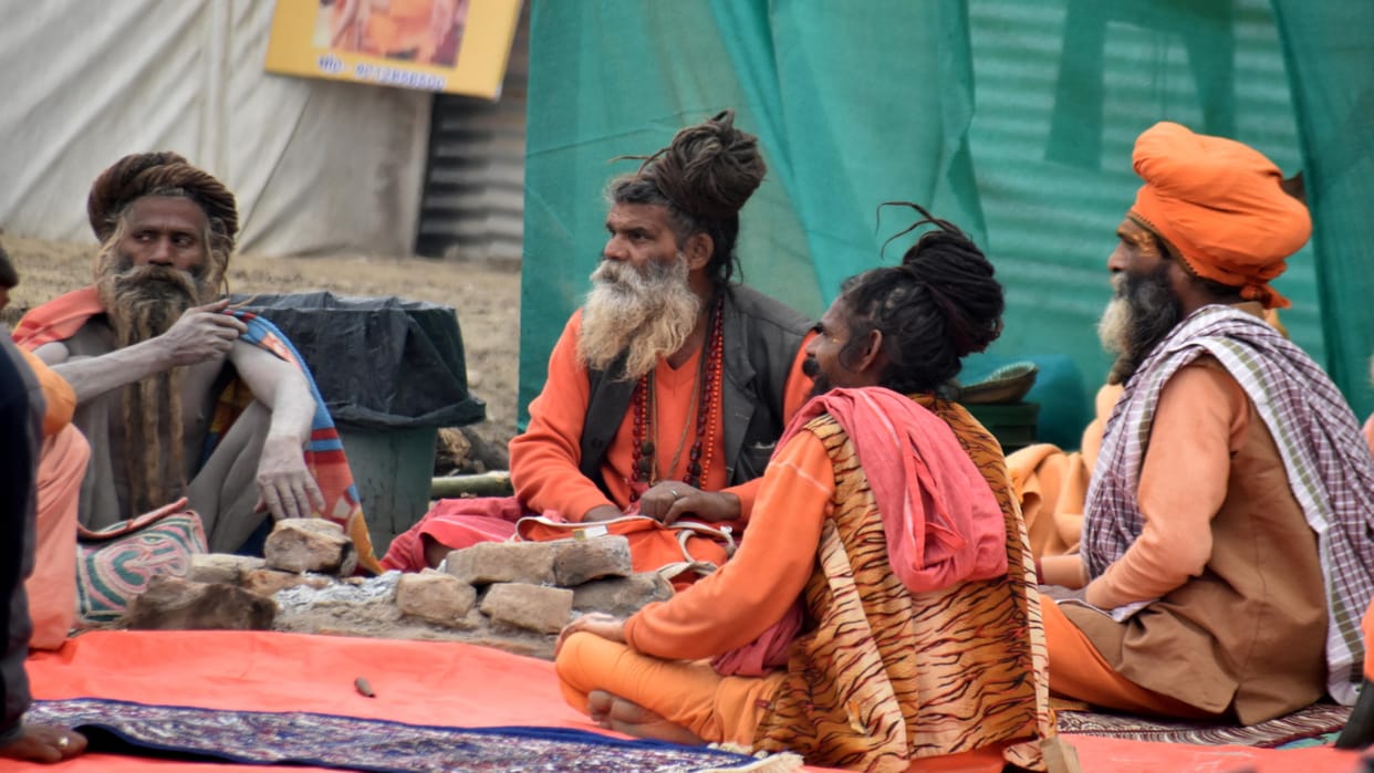 Divine Kumbh, Grand Akharas: The cantonments of Akharas of Shaiva-Vaishnav-Shakt tradition decorate