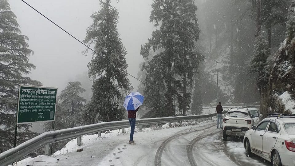 Weather News IMD Rain snowfall Prediction six days crucial in Jammu Kashmir Uttarakhand Himachal other states