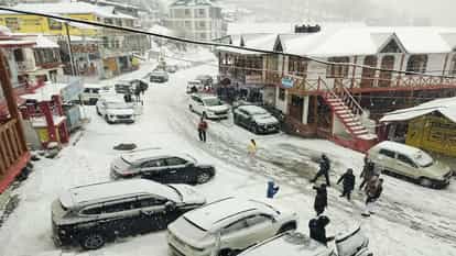 उत्तराखंड में बर्फबारी