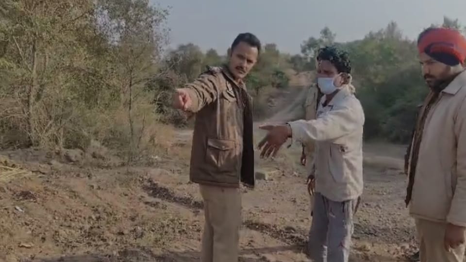 Gay serial killer punjab police take him to spot for recreate the scene in Kiratpur
