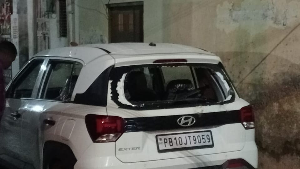 Miscreants created havoc in Ambala vehicles were broken people saved himself by hiding in homes
