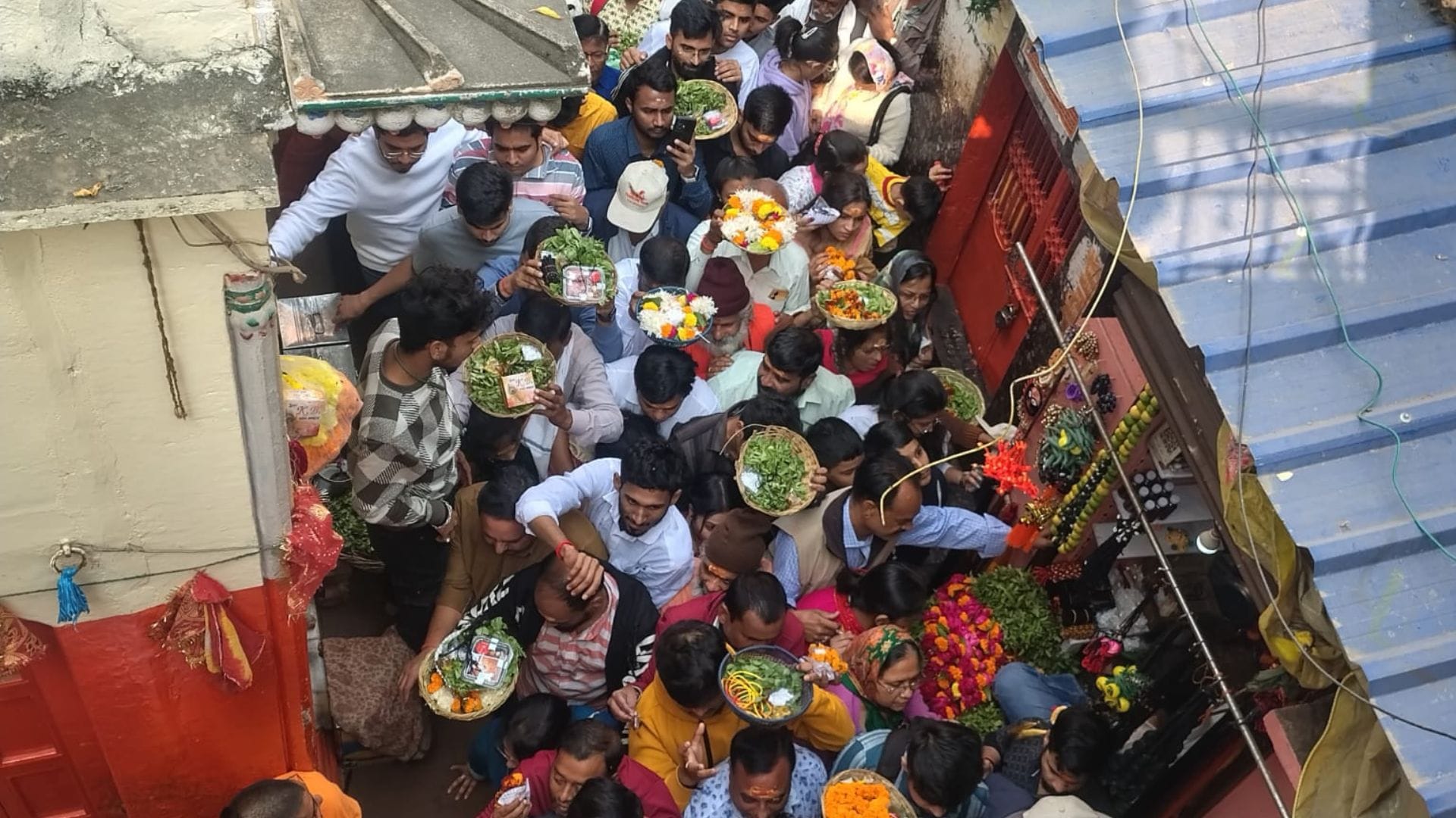 Prayagraj like experience in Banaras Check Important tips for Ganga Holy Dip Varanasi Ganga snan sujhav