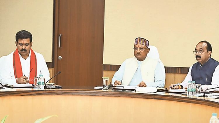 Vishnudeo Sai Cabinet Meeting: विष्णुदेव साय कैबिनेट की विभागीय बैठक शुरू; इन मुद्दों पर बन रही रणनीति