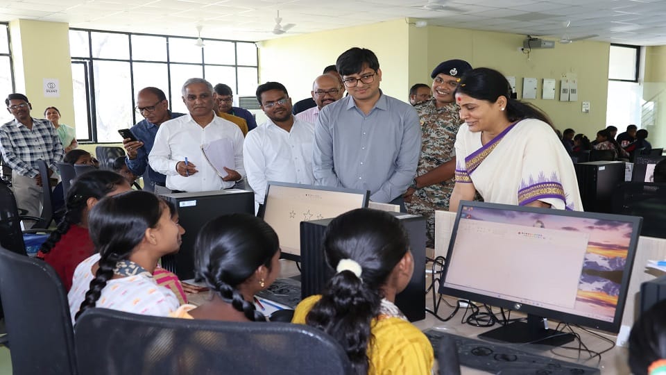 Union Minister Anupriya Patel visits discusses with students preparing for NEET and CGPSC in Bijapur