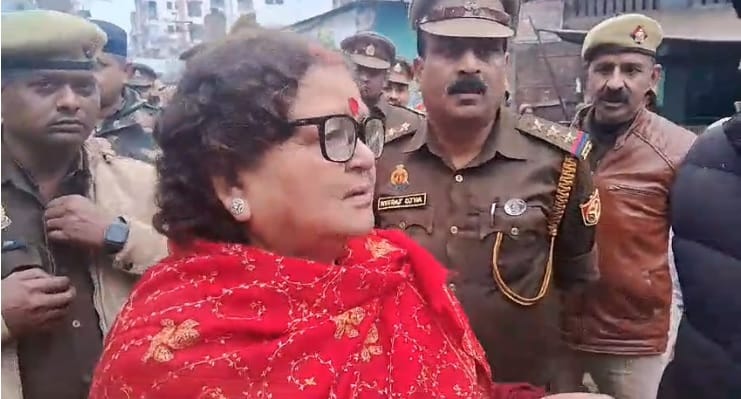 Campaign to open temple mayor did not go to Beconganj due to  force said encroachments will be removed