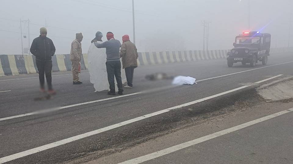 speeding vehicle crushed an old man in Amethi body parts scattered on road he had gone out for morning walk