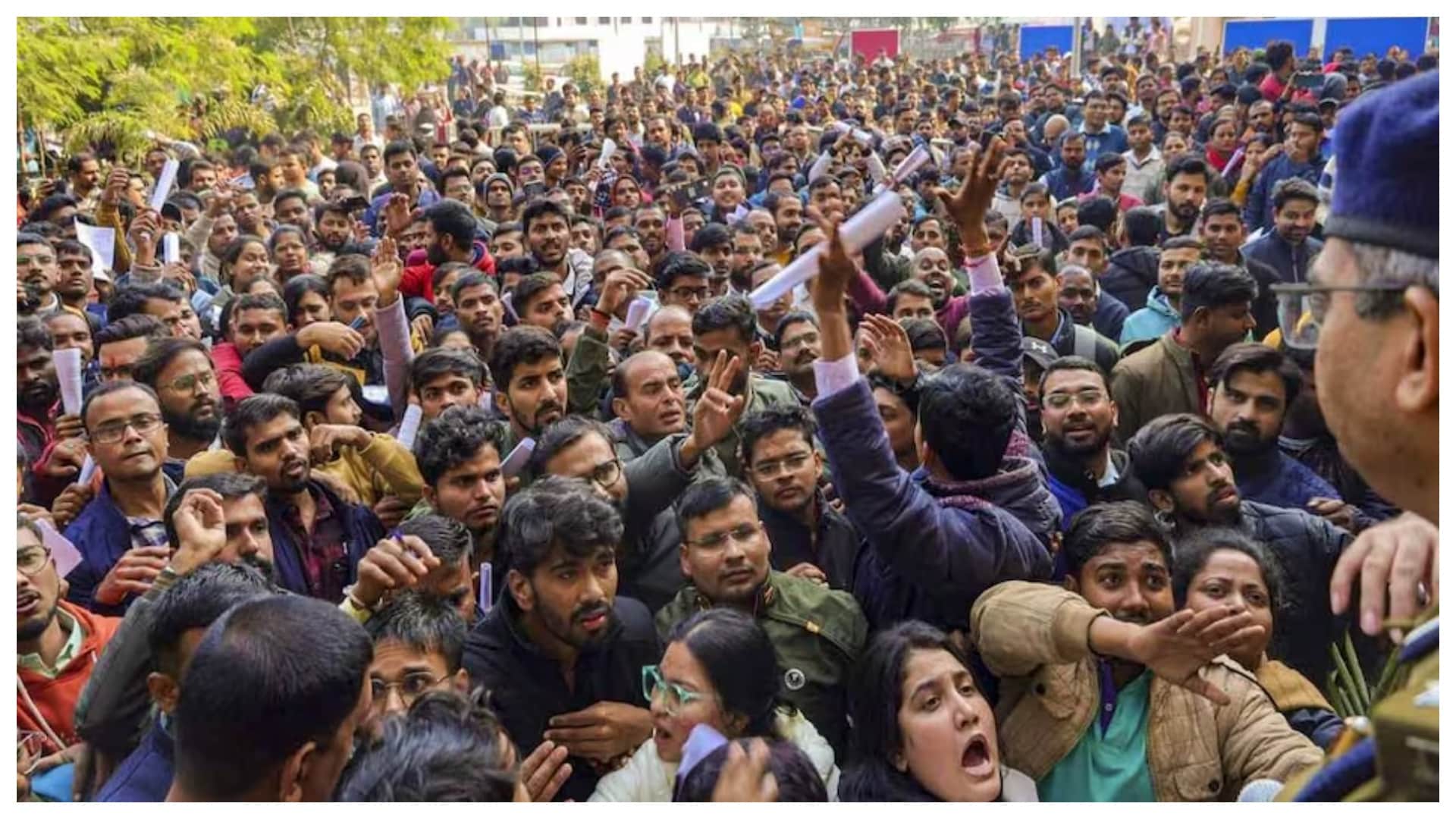 BPSC Protest: BJP double engine is symbol of double oppression on youth Priyanka Gandhi Slams Modi Nitish Govt